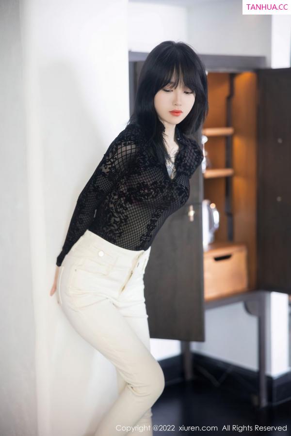 小奶瓶呜呜  [XiuRen]高清写真图 2022.08.04 No.5386 奶瓶第2张图片